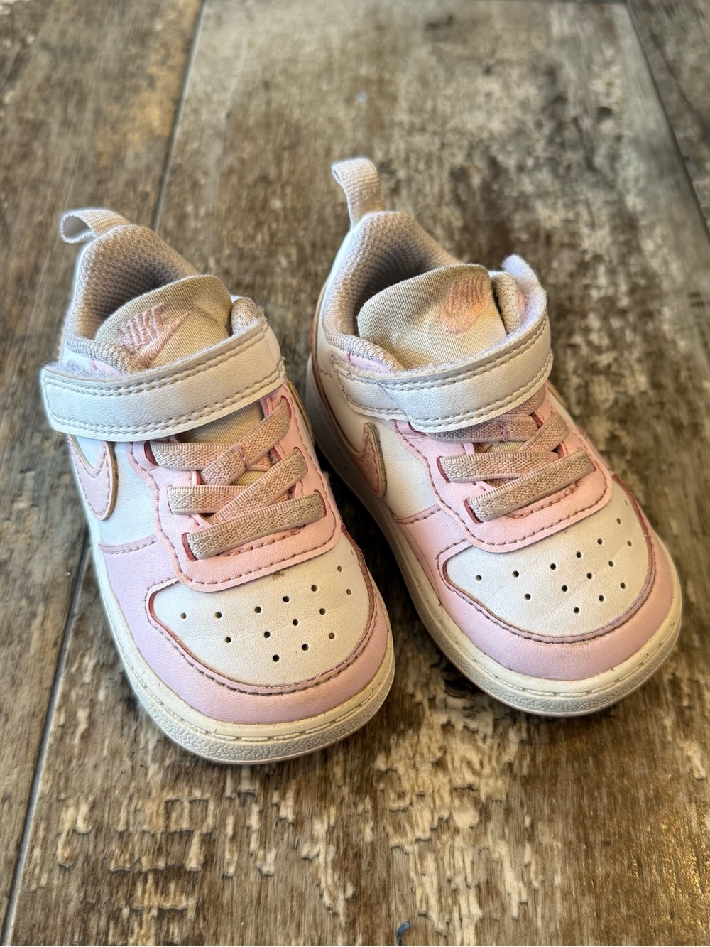 Nike Court Borough Low Recraft Size: 4